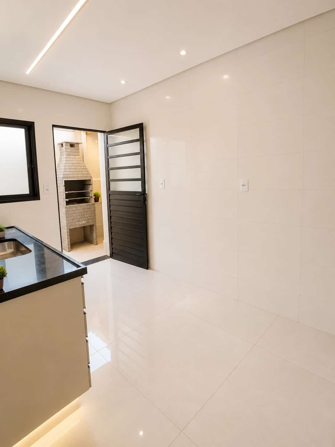REPASSE DE FINANCIAMENTO VILA MIRIM 300 MTS DO MAR SOBRADO DE CONDOMÍNIO